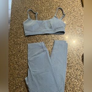 Women’s workout set - leggings and sports bra - size medium